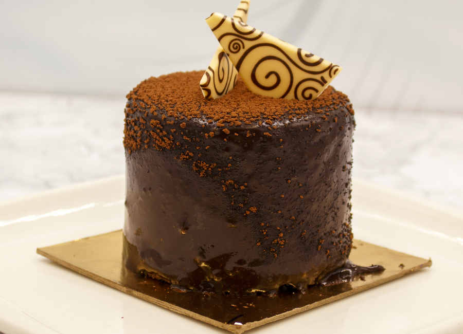 Parça Çikolatalı Ganaj Pasta